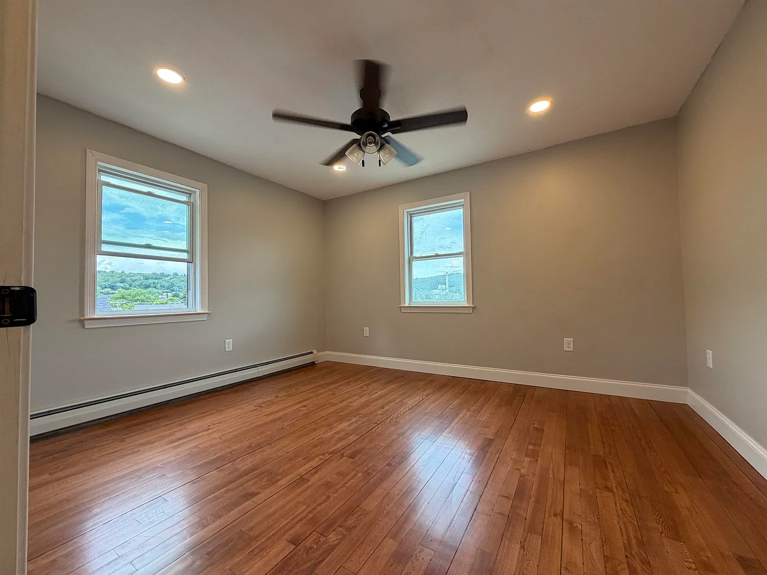 3 bed, 2.0 bath, 1654 sqft, $2,000 — Photo 4