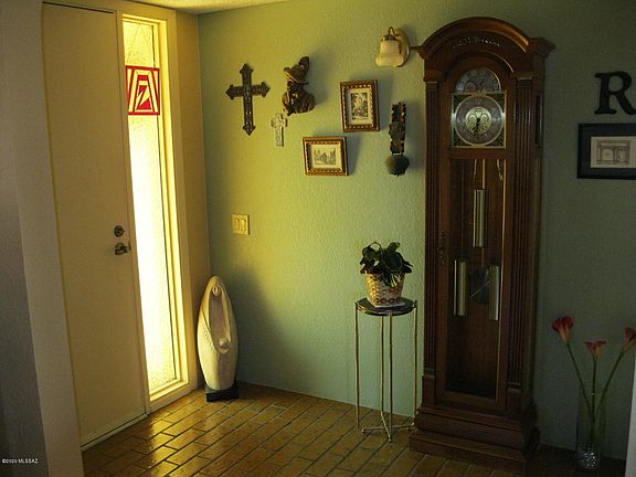 2nd image of 1057 N Abrego Dr