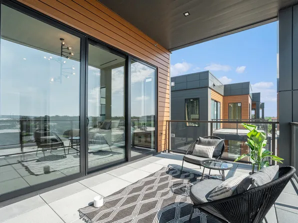 159 S River Ave #504, Holland, MI 49423