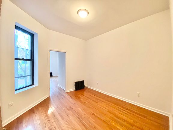 3rd image of 474 W 146th St APT 5RE