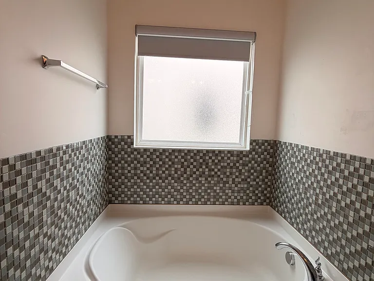 466 Carriage House Ln — Photo 13