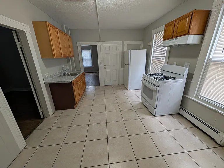 38 Daggett St #11 — Photo 1