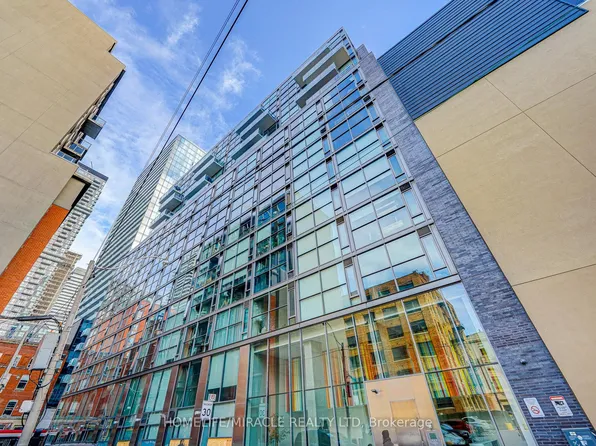 25 Oxley St #701, Toronto, ON M5V 2J5