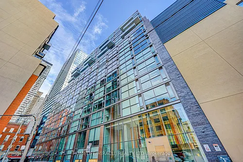 25 Oxley St #701 Photo 1
