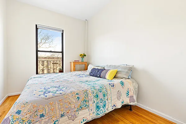 Sold by Compass | media 4