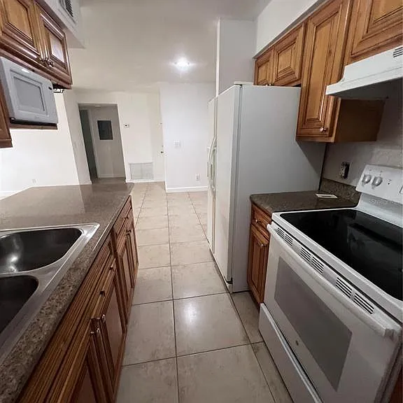 226 Thorn Tree Pl #226 — Photo 3