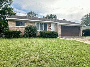 33829 Yuma St, Westland, MI 48185