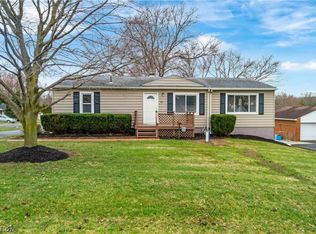 3018 Greer Rd, Akron, OH 44319