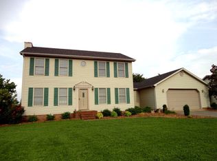 1404 Oak Tree Ct, Hopkinsville, KY 42240