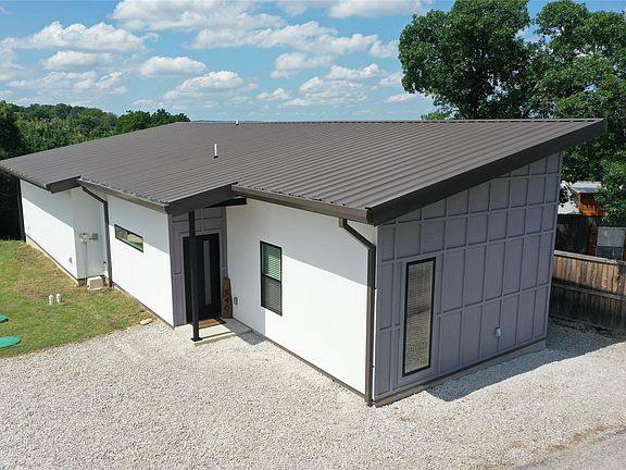 4th image of 540 Burton Hill Dr