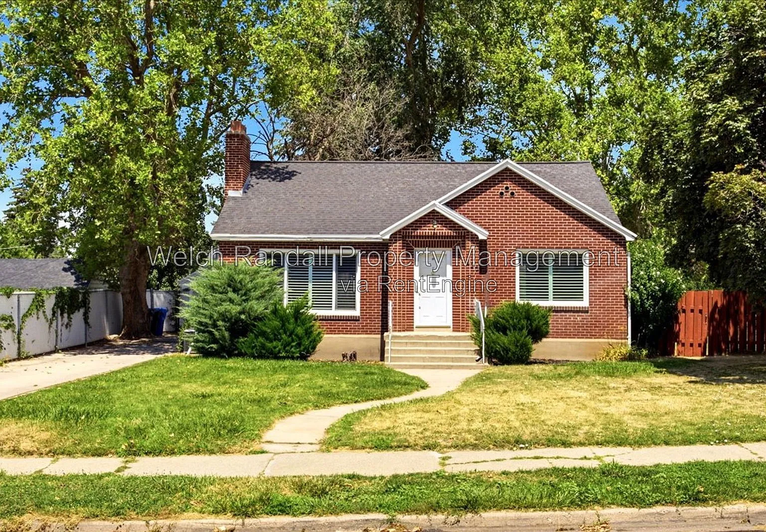 4 bed, 2.0 bath, 2300 sqft, $2,850 — Photo 1