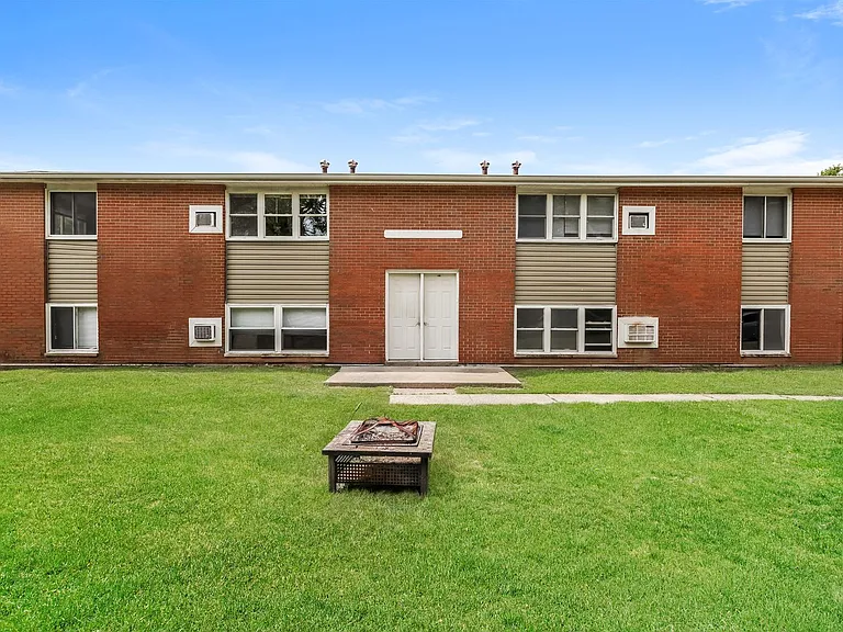3611-3625 Charlotte Dr — Photo 1