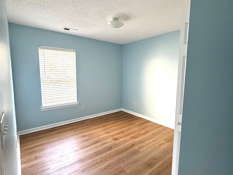 3871 Pleasant Oaks Dr — Photo 29