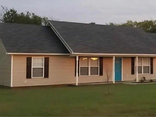 3495 Delaware Dr, Dalzell, SC 29040