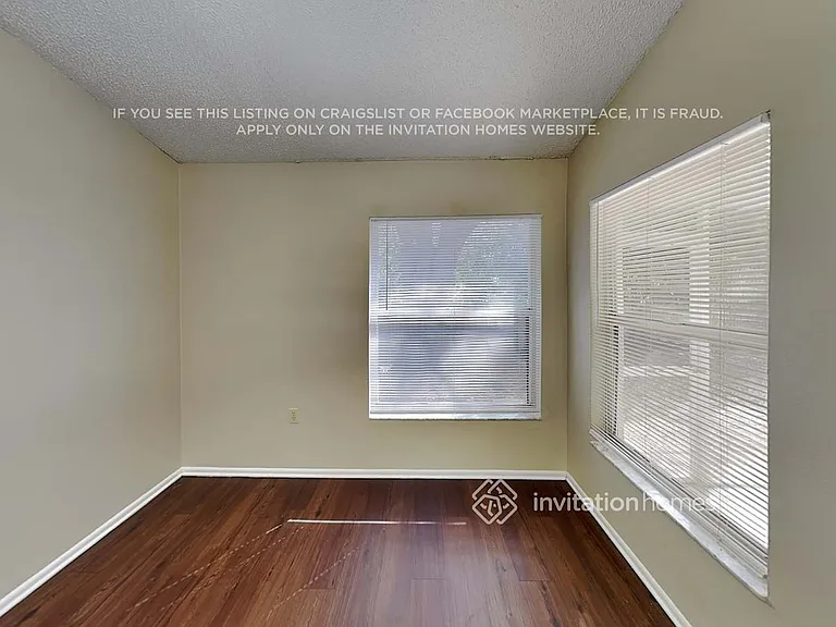 515 49th St E — Photo 3