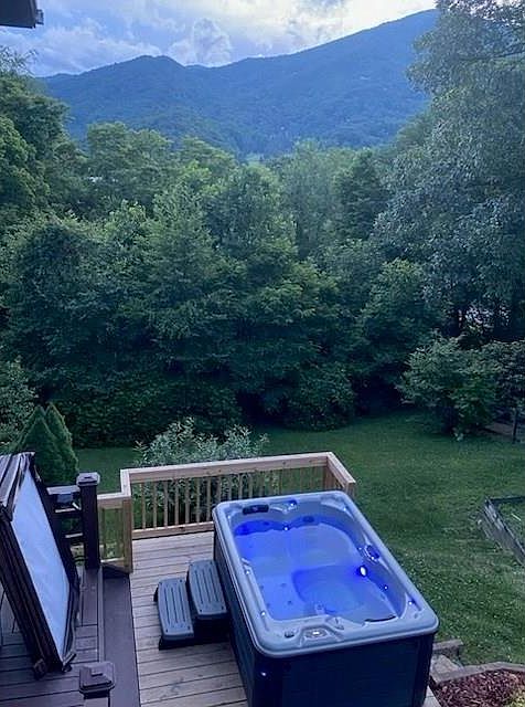 1st image of 102 Sanctuary Rd