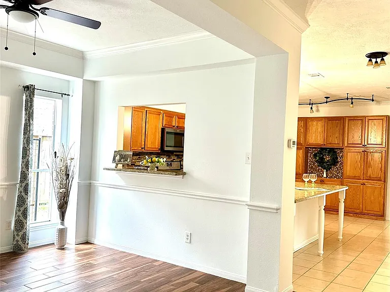 24914 Aughton Ct — Photo 7