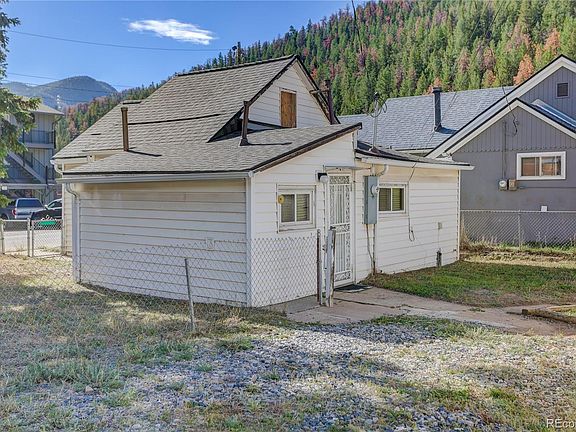 3rd image of 223 3rd Avenue