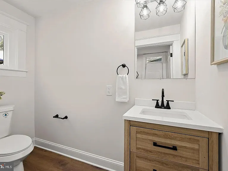 614 Stamford Rd — Photo 11