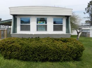 22 South Dr, Portsmouth, RI 02871