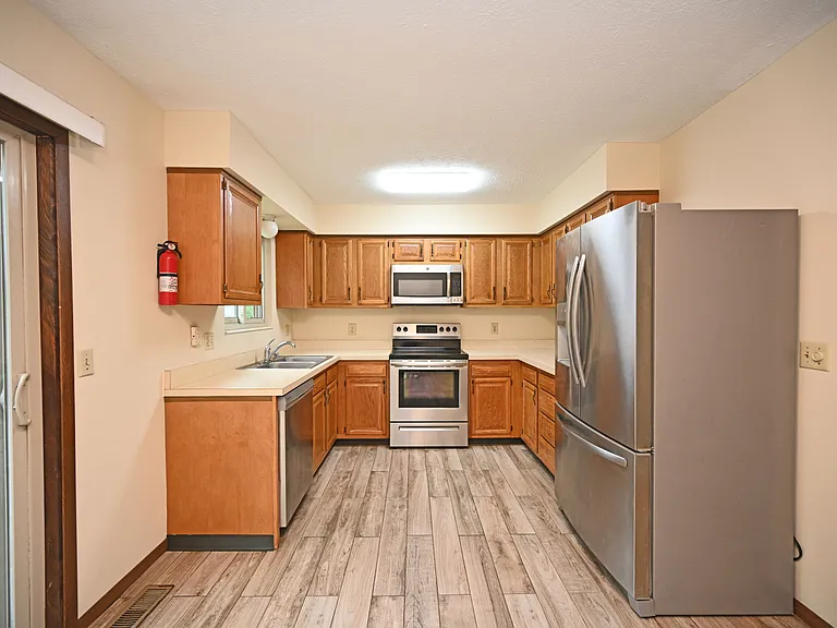 8101 Glohaven Ct — Photo 9