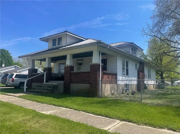 102 W Division St, Findlay, IL 62534