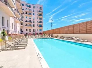 100 W Broadway APT 2P, Long Beach, NY 11561