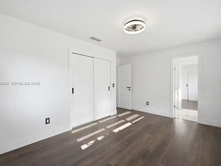 1415 W Camino Real — Photo 9