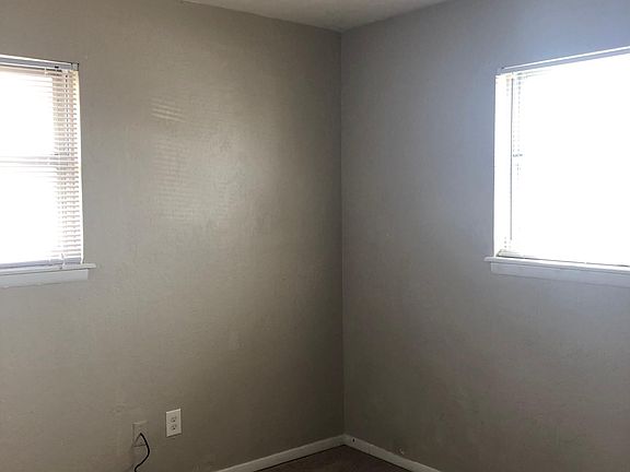 4th image of 4905 NW Lindy Ave