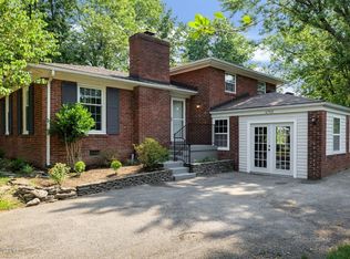 6702 Green Meadow Ct, Woodlawn Park, KY 40207
