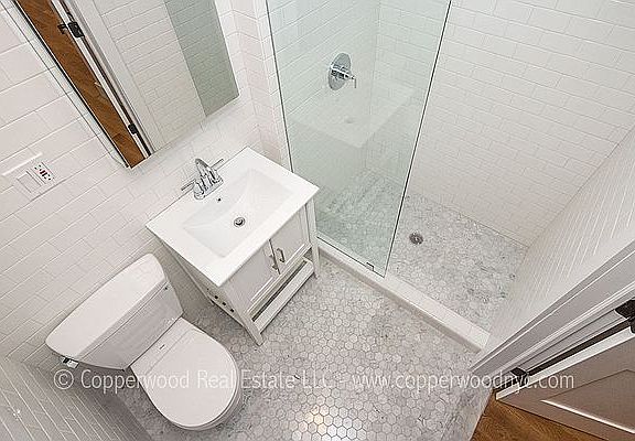 4th image of 232 E 83rd St APT 1RW