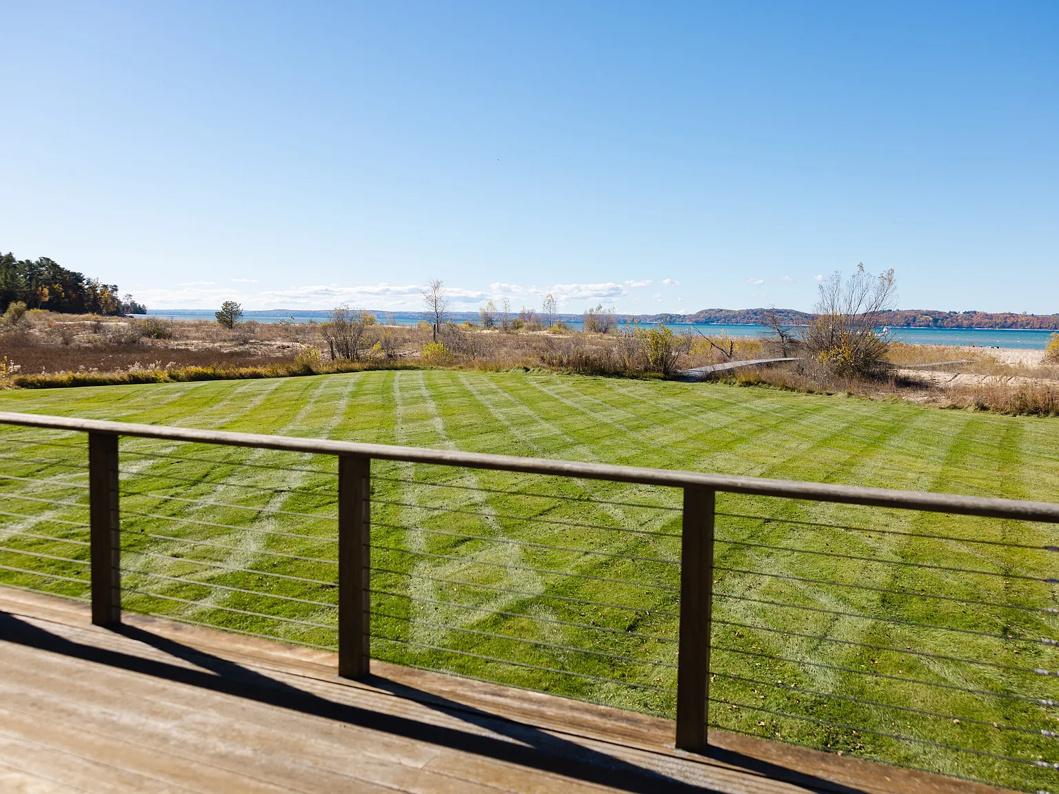 7 bed, 5.5 bath, 5000 sqft, $11,000 — Photo 3