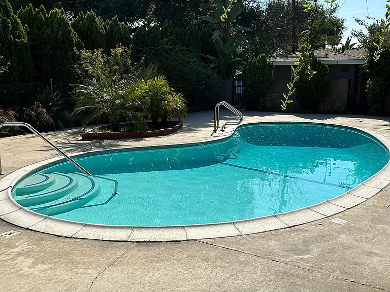 THE CLAREMONT — Photo 3