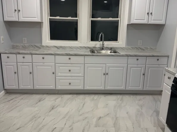 85 Englewood Ave Floor 2, Pawtucket, RI 02860