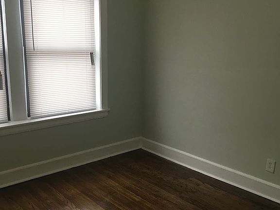 5th image of 8301 S Paulina St #8305-3S