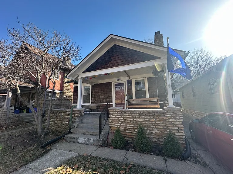4243 Kenwood Ave — Photo 9