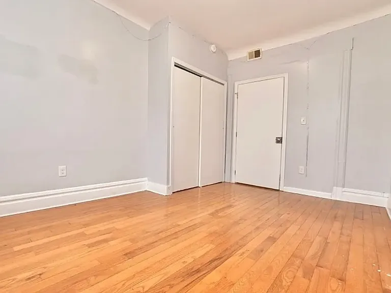 20 Stuyvesant Ave #1 — Photo 5