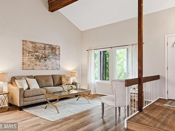 2nd image of 14716 Pebble Hill Ln