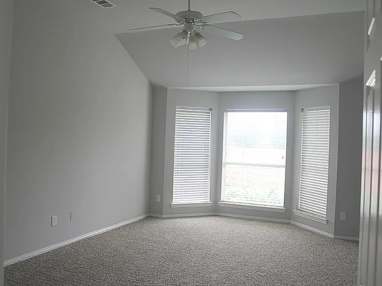 2616 Cascade Cove Dr — Photo 12
