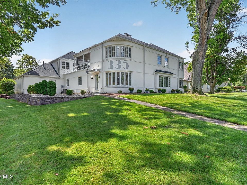 1st image of 335 Riverside Dr