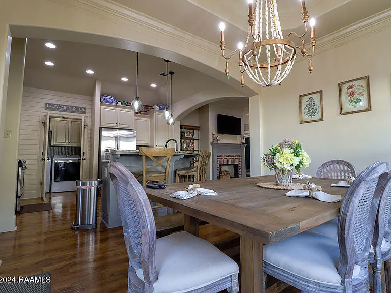 228 Crenshaw Dr — Photo 6
