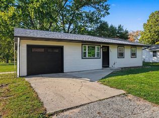 909 Westwood Dr, Goshen, IN 46526