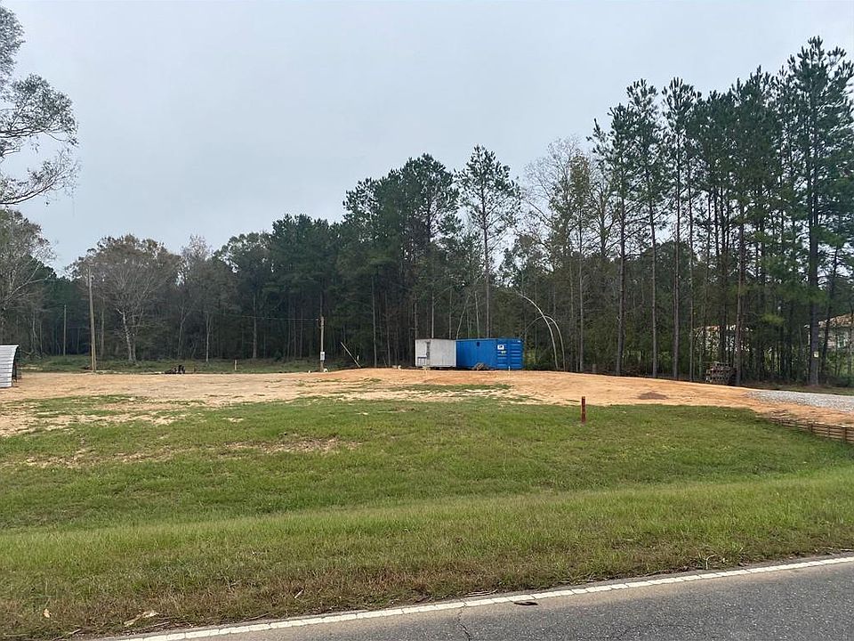 2nd image of 2004 Airbase Rd