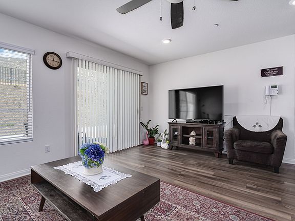 5th image of 23038 Valley Vista Ln