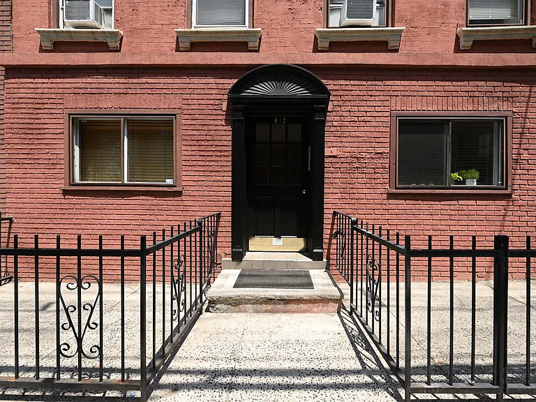 612 2nd St #4 — Photo 20