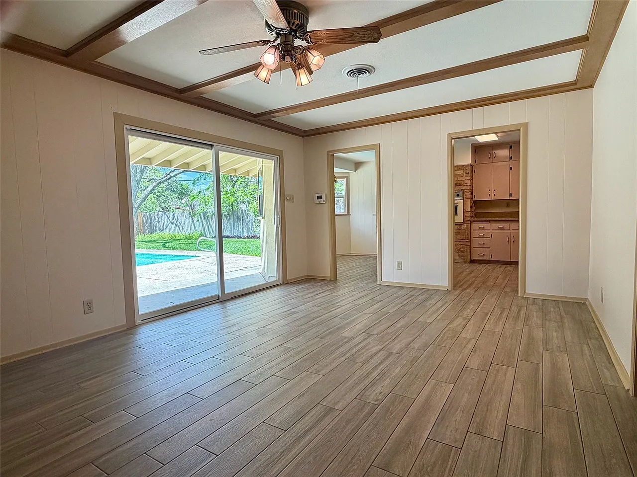 141 Oaklane Dr — Photo 4