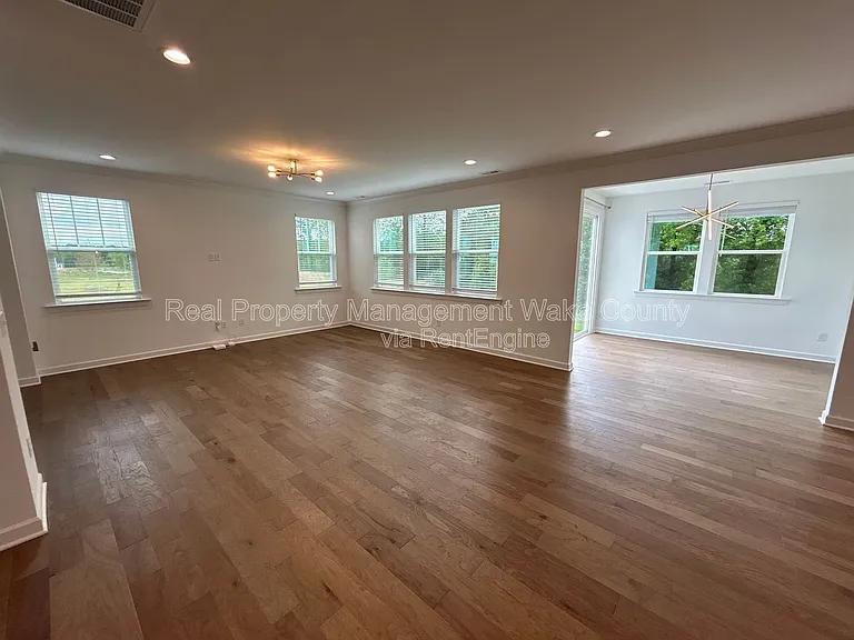 156 Sargents St — Photo 11