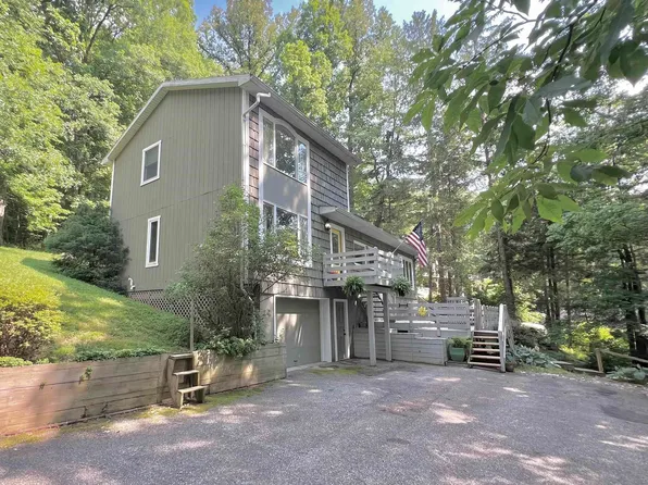 1524 Lake Floyd Cir, Bristol, WV 26426