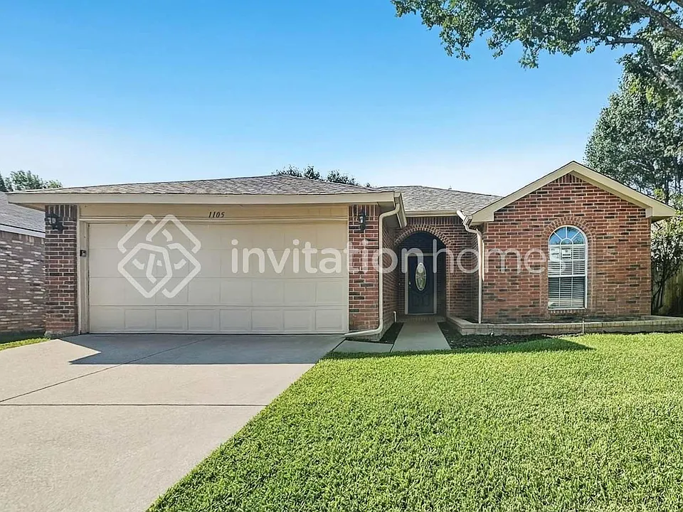 1105 Whistle Stop Dr