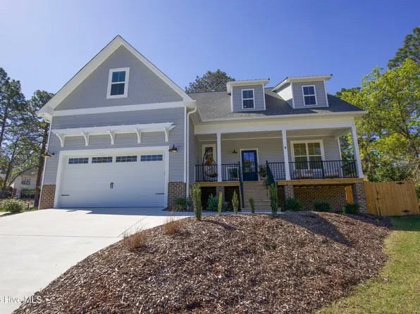 8 Raintree Court, Pinehurst, NC 28374